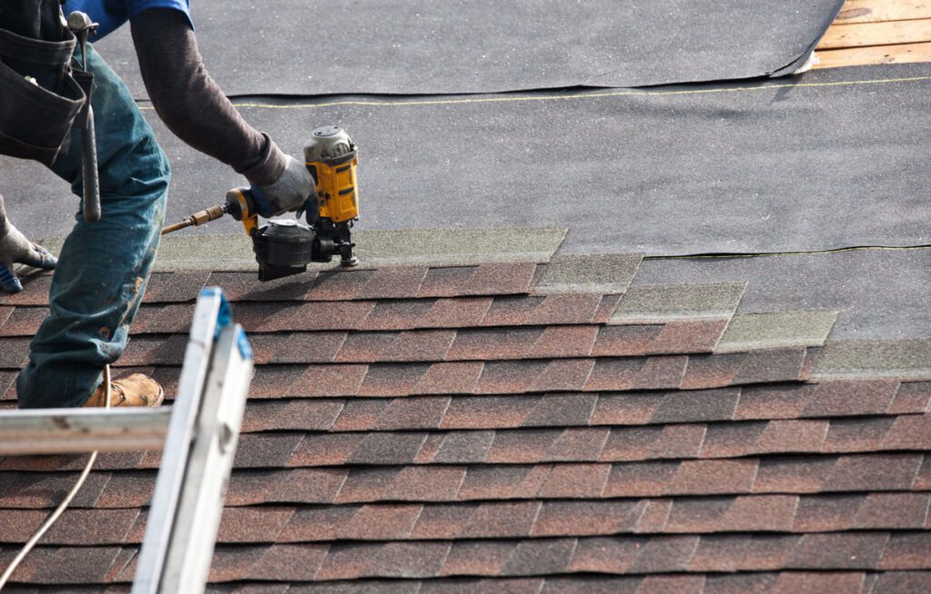 roofer service in Aurora CO