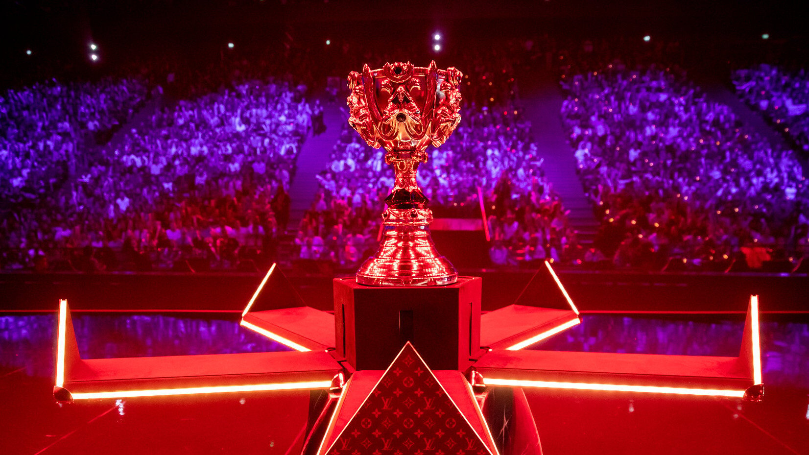 2022 League of Legends Worlds DRX defeats T1 3-2