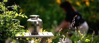 Funeral-ashes-urns-images