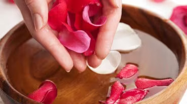 Benefits of Rose Water